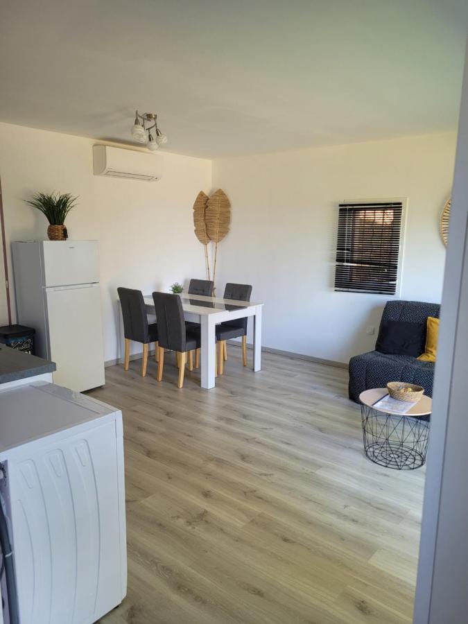 Appartement Tout Equipe En Rez-De-Jardin Entre Gard Et Ardeche Saint-Julien-de-Peyrolas Bagian luar foto